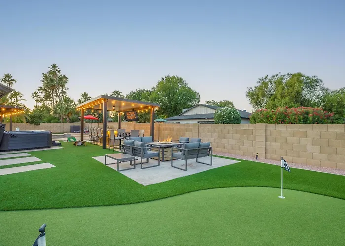 Location, Heated Pool, Hot Tub, Game Phoenix