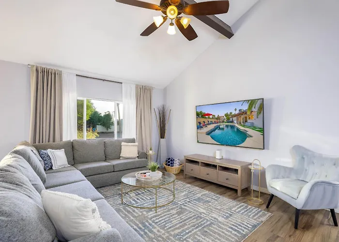 Location, Heated Pool, Hot Tub, Game Phoenix