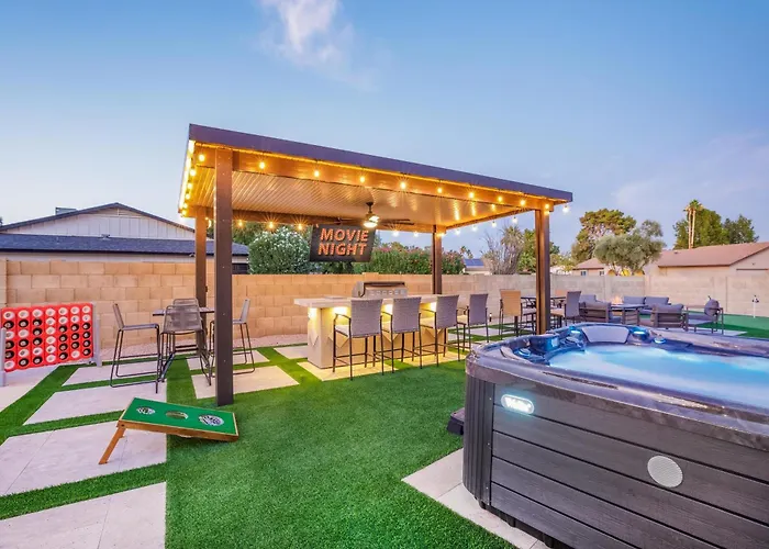 Location, Heated Pool, Hot Tub, Game Phoenix